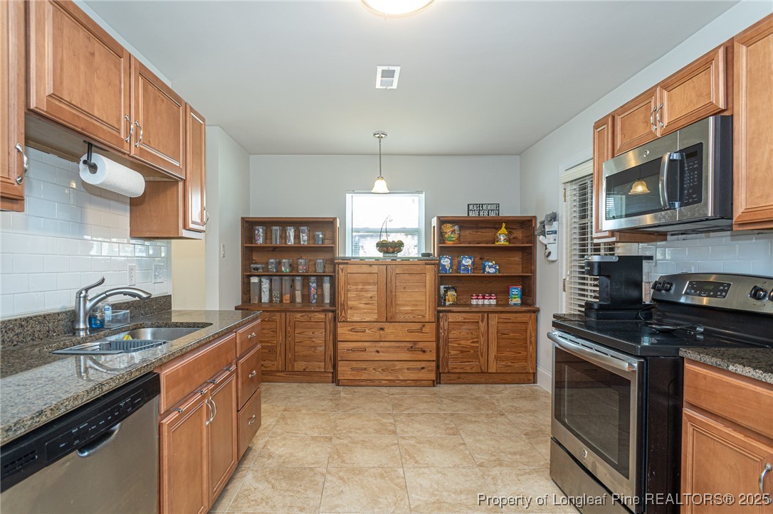100 Elfreth Lane Spring Lake, NC 28390 - Photo 9 of 28 Gallery Image 9