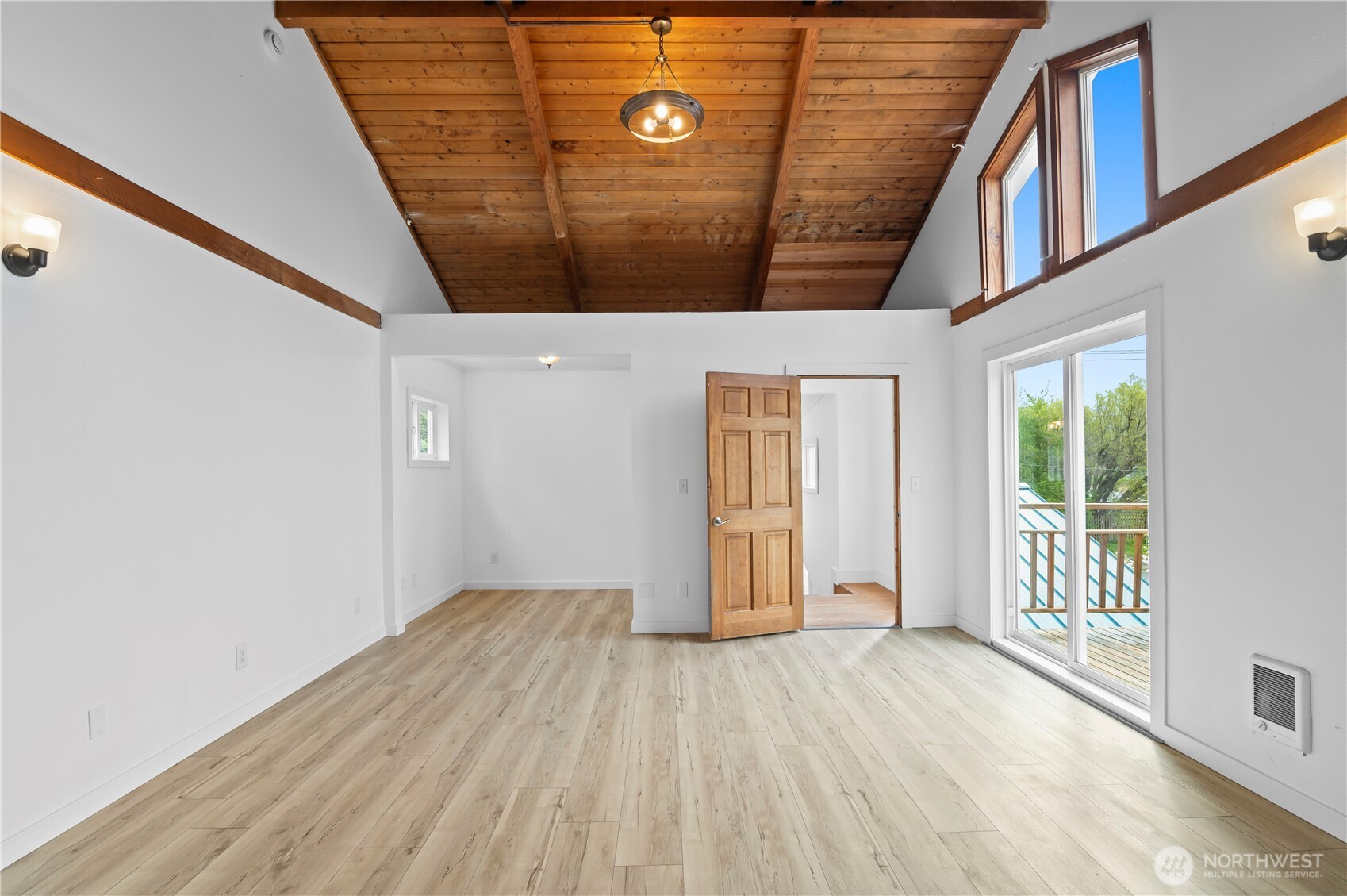 2565 Finkbonner Road Bellingham, WA 98226 - Photo 16 of 31 Gallery Image 16