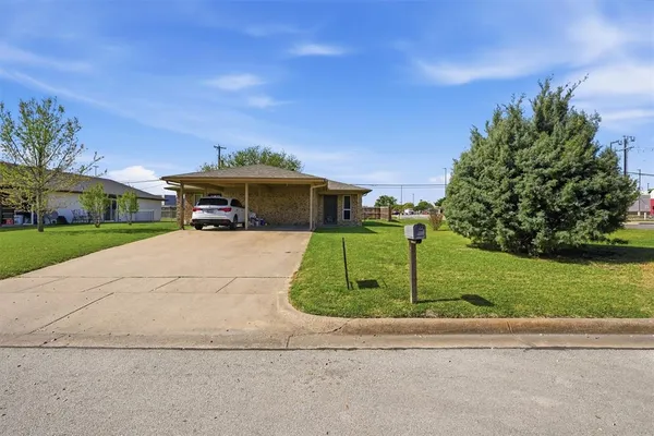 $1,600 | 128 Meador Lane, Burleson, TX 76028