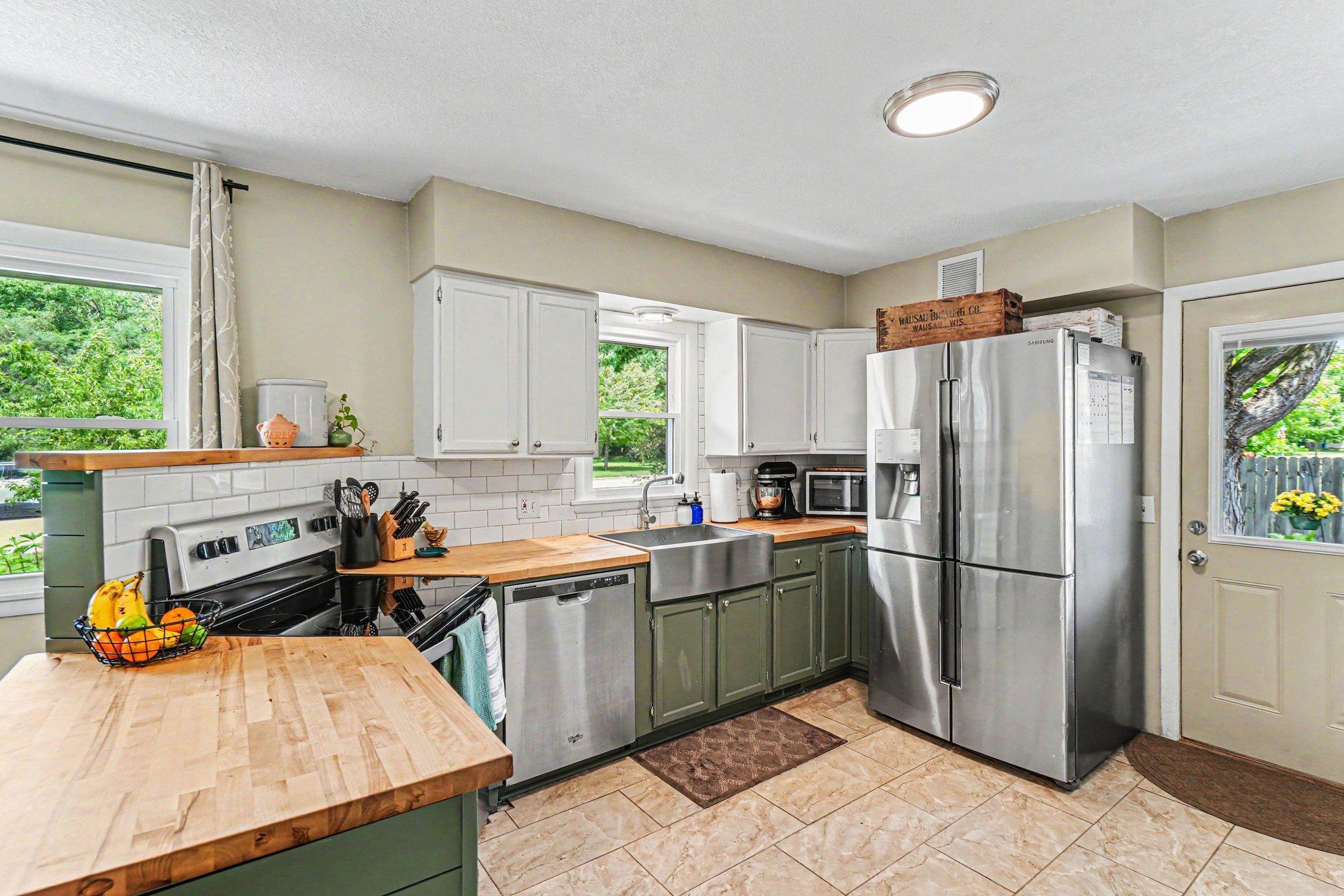 531 Locust Street Chaska, MN 55318 - Photo 6 of 28