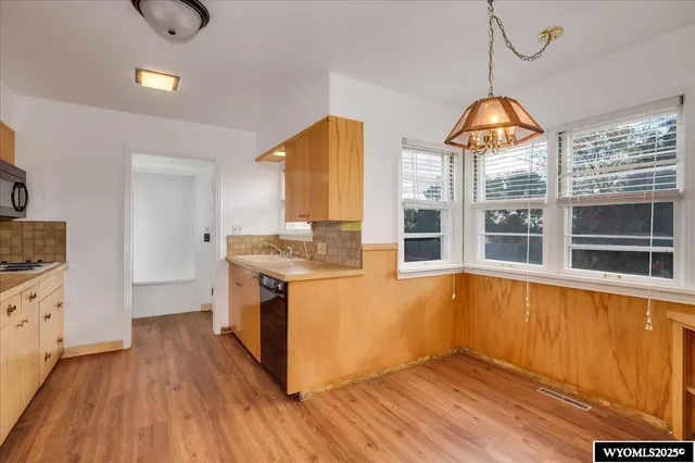 $194,900 | 137 Loma Vista Road, Torrington, WY 82240