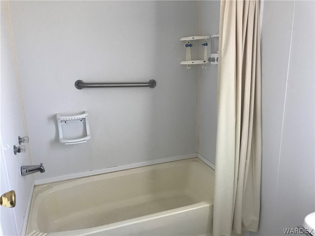 2066 East El Rodeo Road, Unit 5 Fort Mohave, AZ 86426 - Photo 25 of 34 Master Bathroom