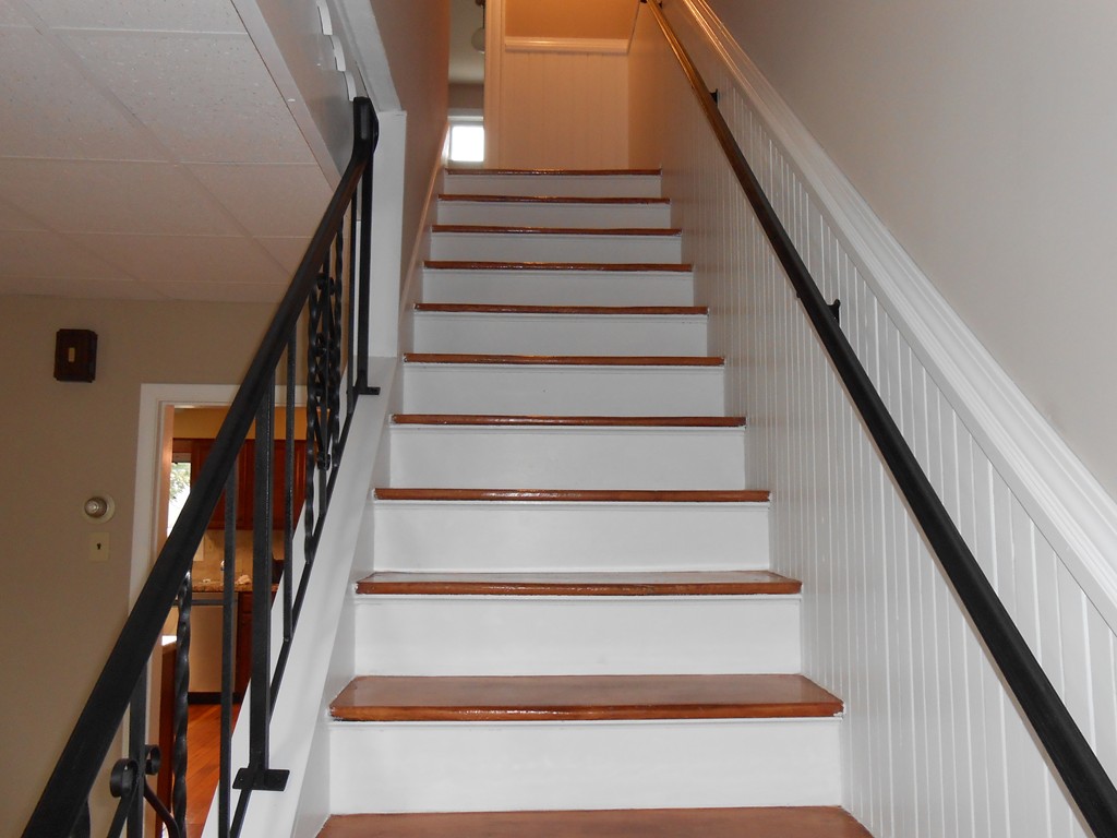 20 Lawrence Road Chicopee, MA 01013 - Photo 12 of 20 a view of entryway