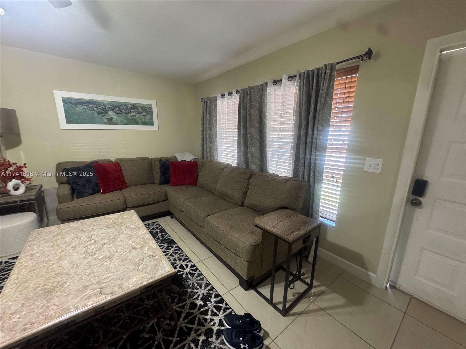 22687 Family Circle Boca Raton, FL 33428 - Photo 5 of 31 Gallery Image 5