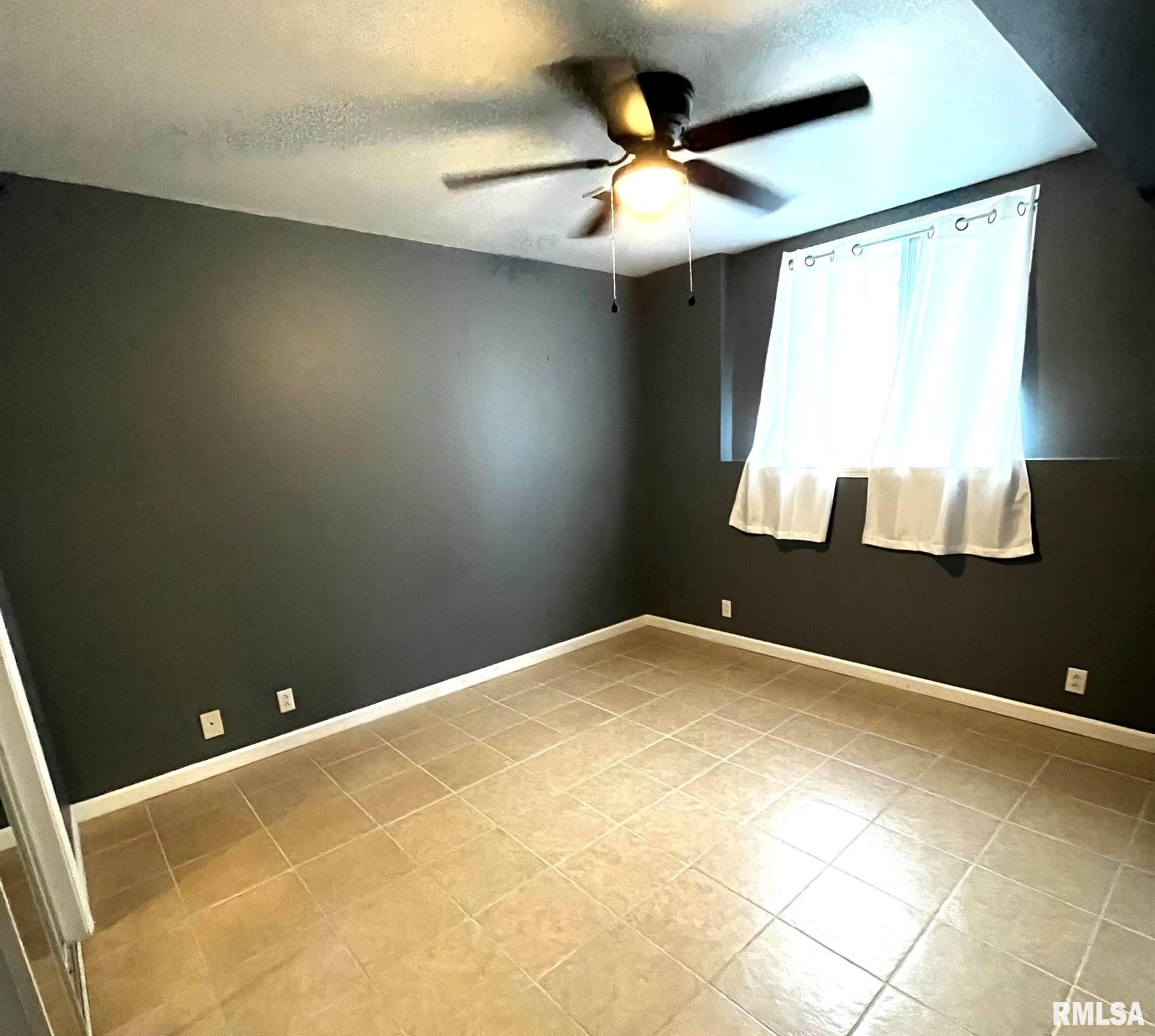 309 Lincoln Street Athens, IL 62613 - Photo 8 of 10 Gallery Image 8