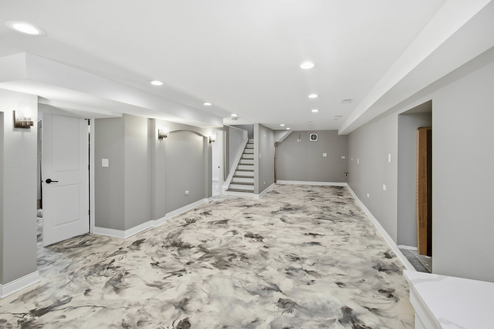 1020 Hill Avenue Elgin, IL 60120 - Photo 22 of 43 a view of a big room with a natural light
