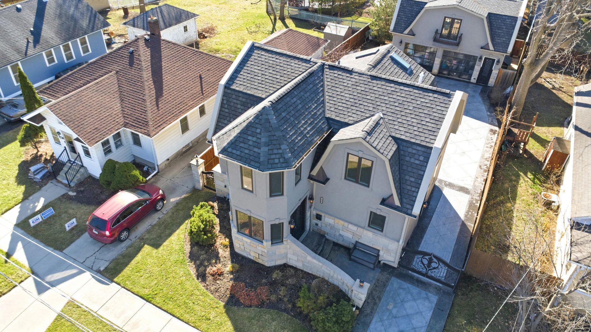 1020 Hill Avenue Elgin, IL 60120 - Photo 31 of 43 an aerial view of houses with outdoor space