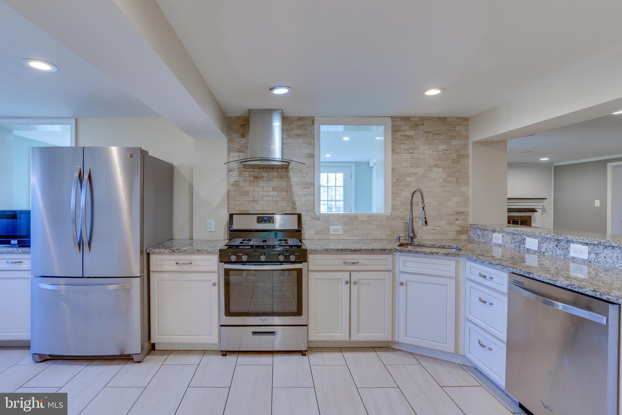 1206 Riggs Court Woodbridge, VA 22191 - Photo 12 of 70