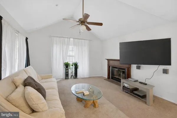 $180,000 | 4462 Lord Loudoun Court, Unit 156, Upper Marlboro, MD 20772