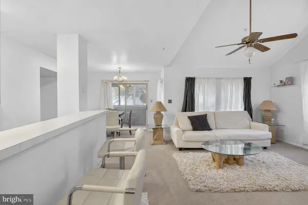 $180,000 | 4462 Lord Loudoun Court, Unit 156, Upper Marlboro, MD 20772