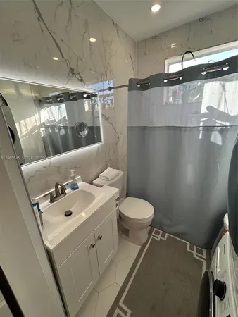 $1,700 | 8000 Southwest 19th Street, Miami, FL 33155