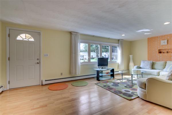 4 Greenleaf Road Natick, MA 01760 - Photo 6 of 30 Gallery Image 6