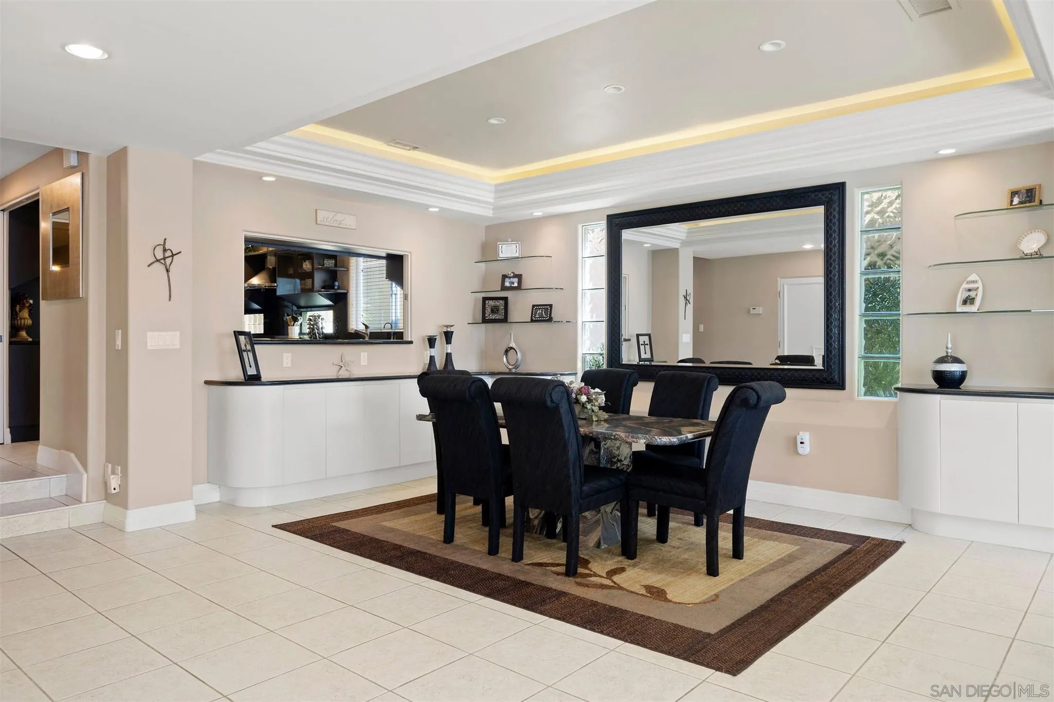 24 Sandpiper Strand Coronado, CA 92118 - Photo 21 of 55 a view of a dining room with furniture