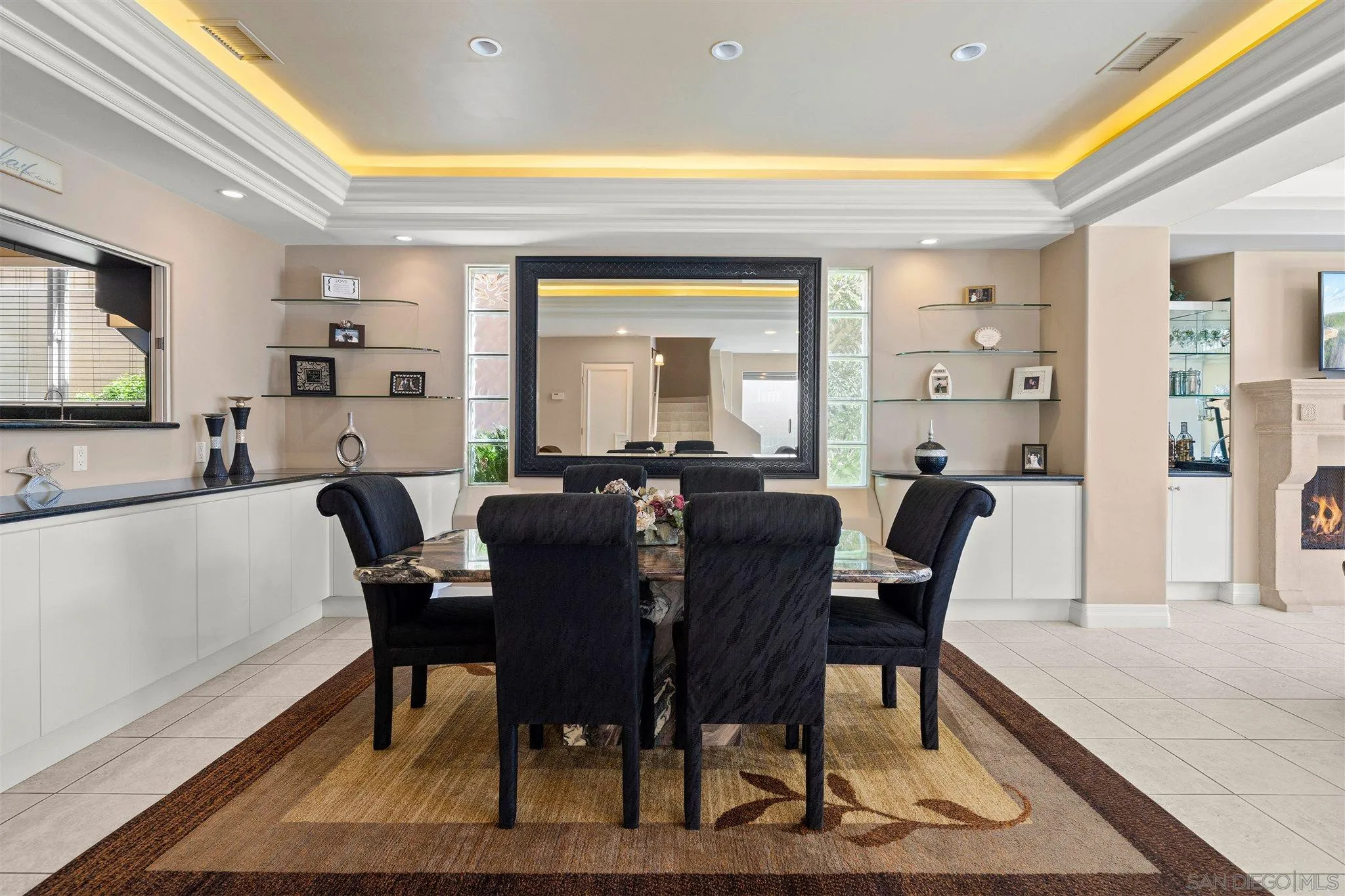 24 Sandpiper Strand Coronado, CA 92118 - Photo 22 of 55 a view of a dining room with furniture
