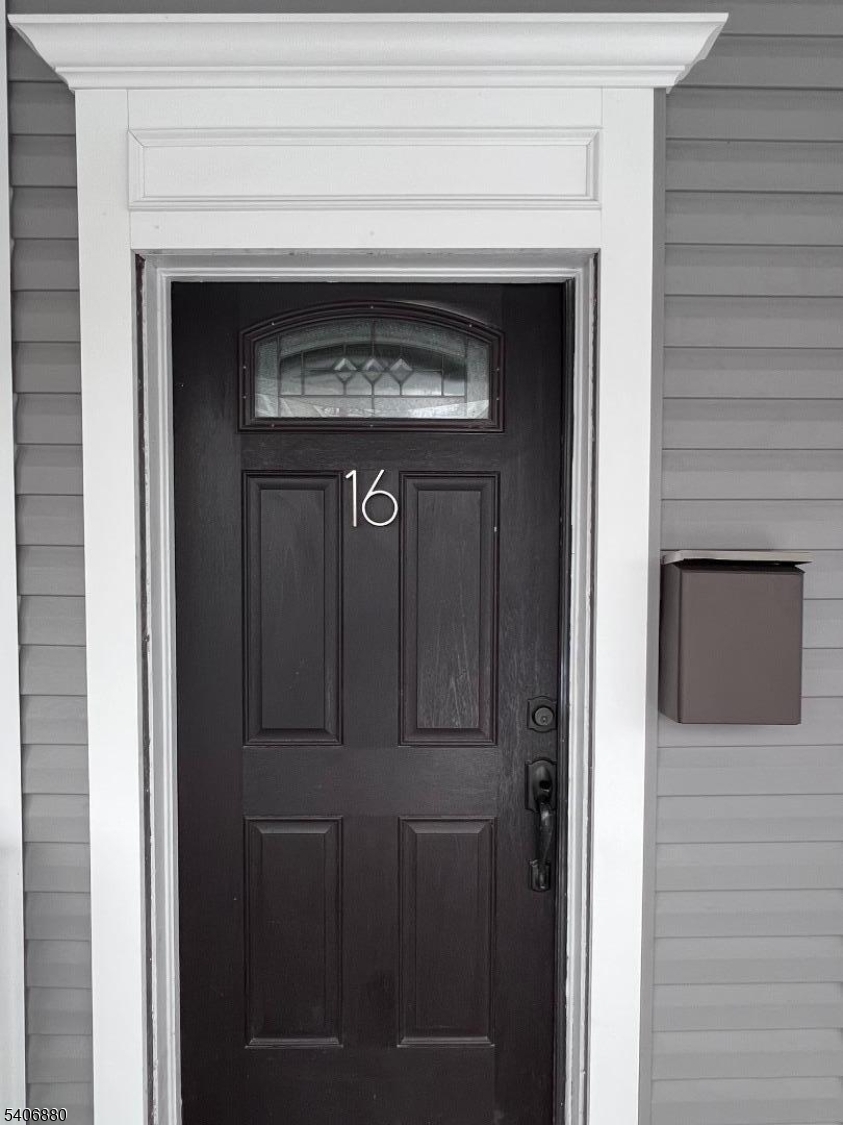 16 Sayre Street Elizabeth, NJ 07208 - Photo 2 of 31