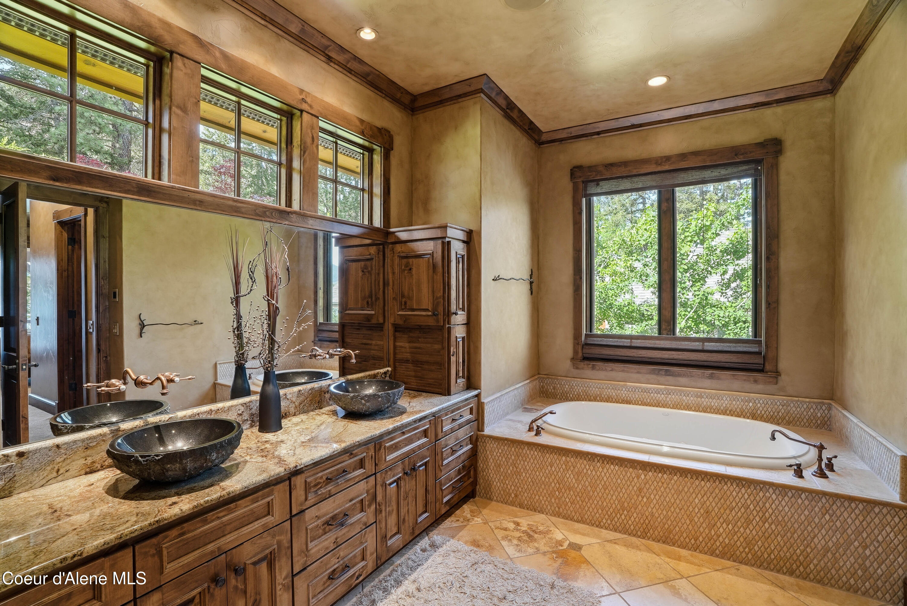 7190 West Rockford Bay Road Coeur D'Alene, ID 83814 - Photo 41 of 95 Primary Ensuite