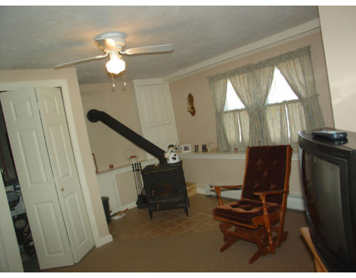 230 Stoneybrook Road Fitchburg, MA 01420 - Photo 8 of 13 Gallery Image 8