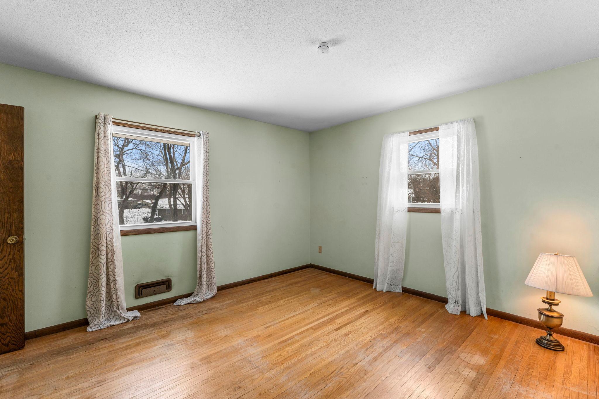 11019 Stanley Road South Bloomington, MN 55437 - Photo 12 of 32