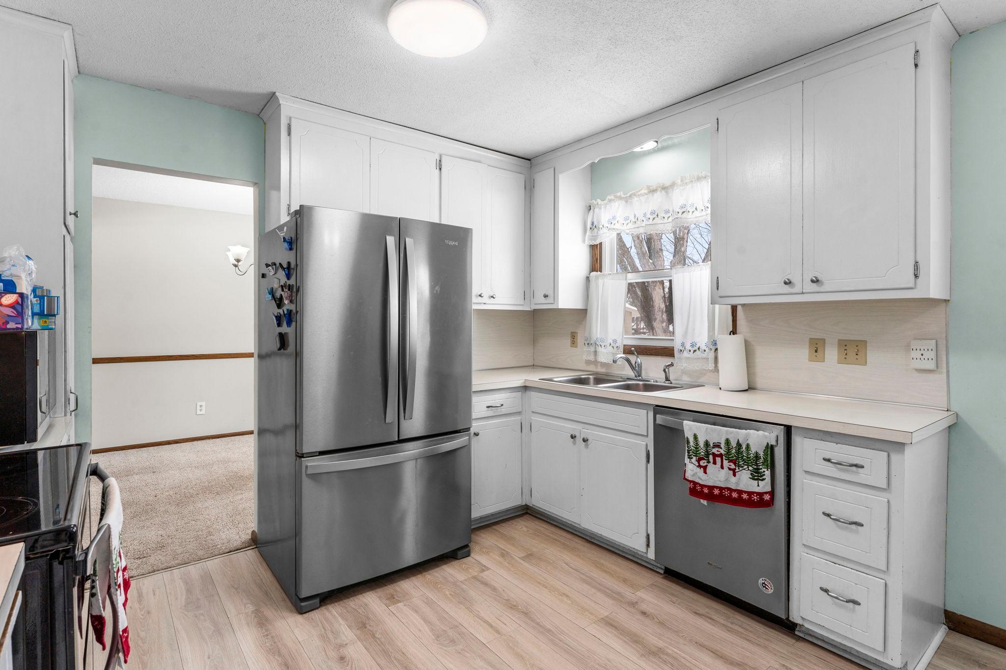 11019 Stanley Road South Bloomington, MN 55437 - Photo 7 of 32