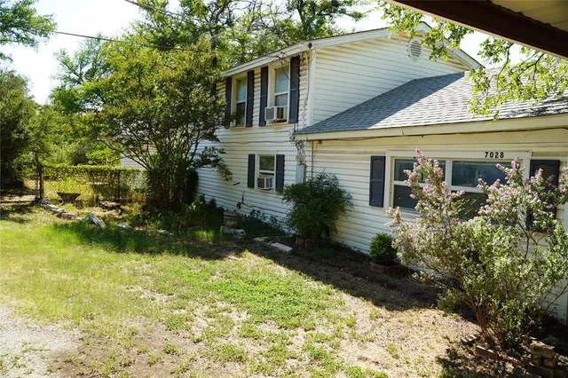 $300,000 | 7028 Edgewater Trail, Fort Worth, TX 76135