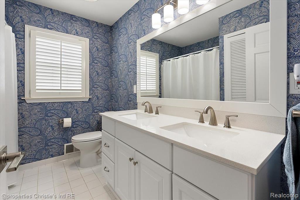 37912 Pointe Rosa Street Harrison Township, MI 48045 - Photo 34 of 45