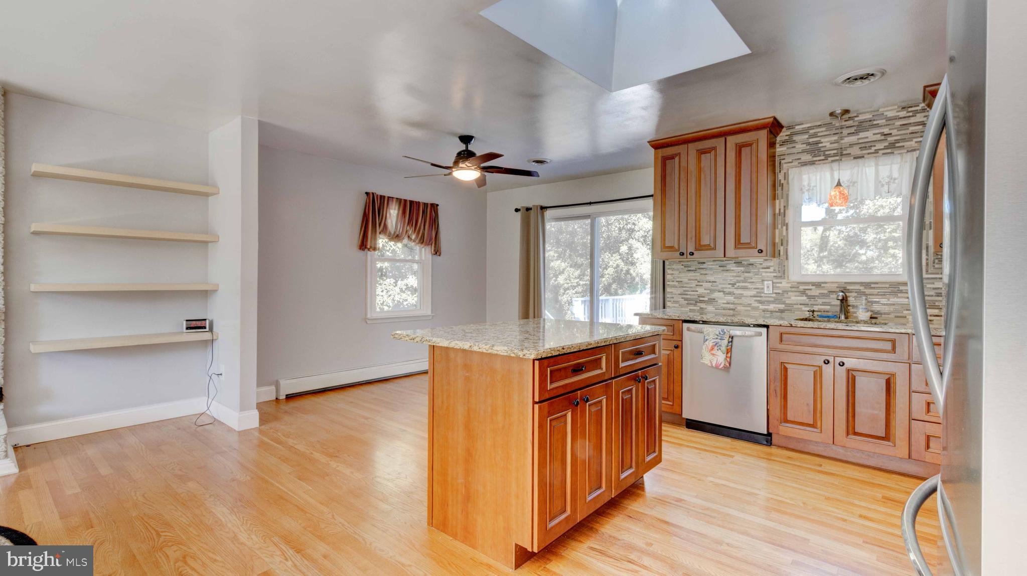315 Hickory Point Road Pasadena, MD 21122 - Photo 13 of 39 Gallery Image 13