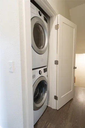 $2,550 | 2827 Manor Road, Unit 4101, Austin, TX 78722