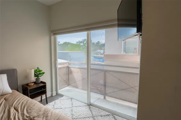 $2,550 | 2827 Manor Road, Unit 4101, Austin, TX 78722