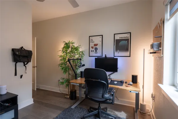 $2,550 | 2827 Manor Road, Unit 4101, Austin, TX 78722