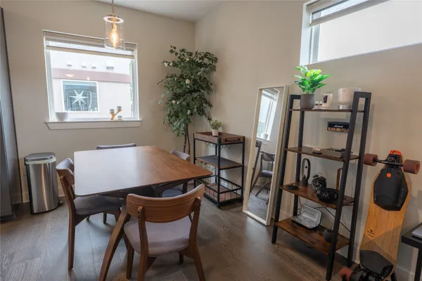 $2,550 | 2827 Manor Road, Unit 4101, Austin, TX 78722