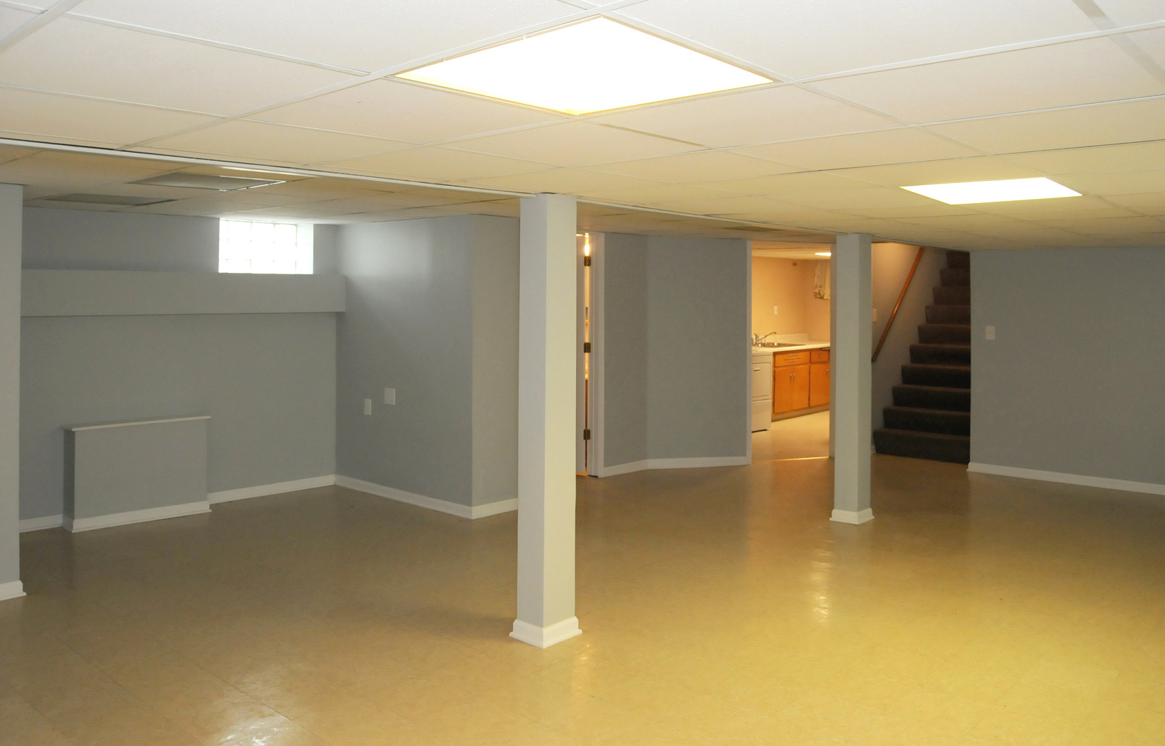 2436 2nd Avenue North Riverside, IL 60546 - Photo 12 of 26 an empty room with windows