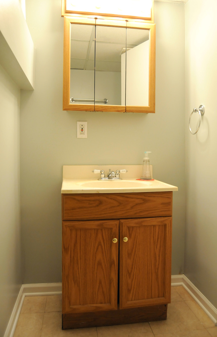 2436 2nd Avenue North Riverside, IL 60546 - Photo 16 of 26 a utility room with dryer and washer