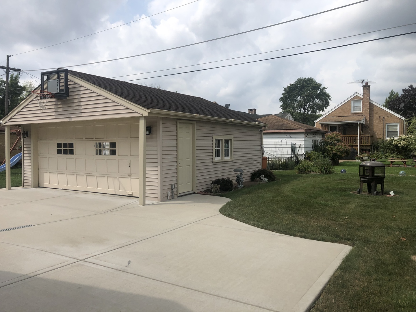 2436 2nd Avenue North Riverside, IL 60546 - Photo 23 of 26 a view of a house with backyard