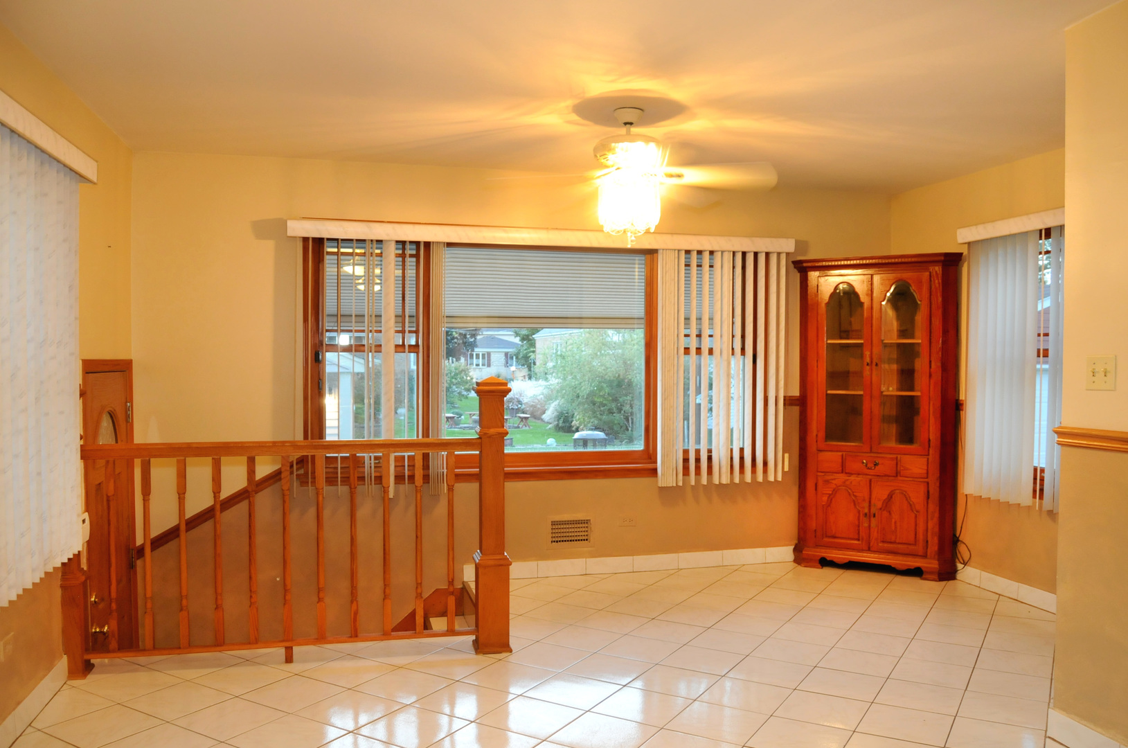 2436 2nd Avenue North Riverside, IL 60546 - Photo 6 of 26 a view of a house with an outdoor space