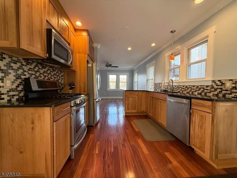 40 West Shore Road Denville, NJ 07834 - Photo 4 of 31