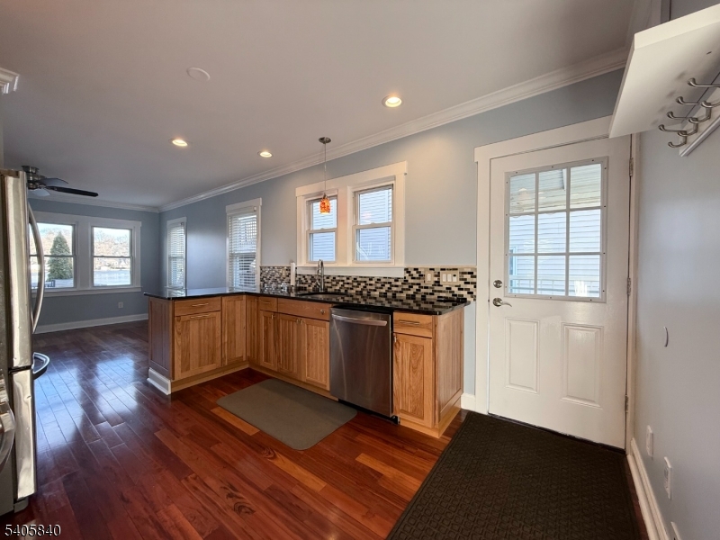 40 West Shore Road Denville, NJ 07834 - Photo 6 of 31