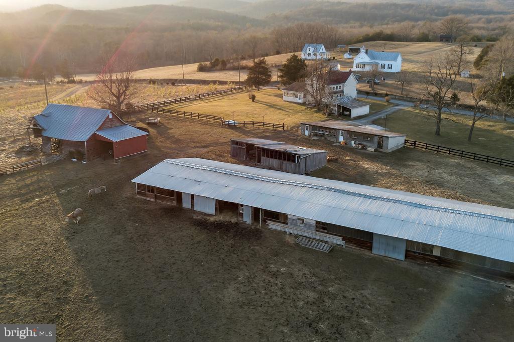 6224 Zepp Road Maurertown, VA 22644 - Photo 36 of 44 Horse Stalls