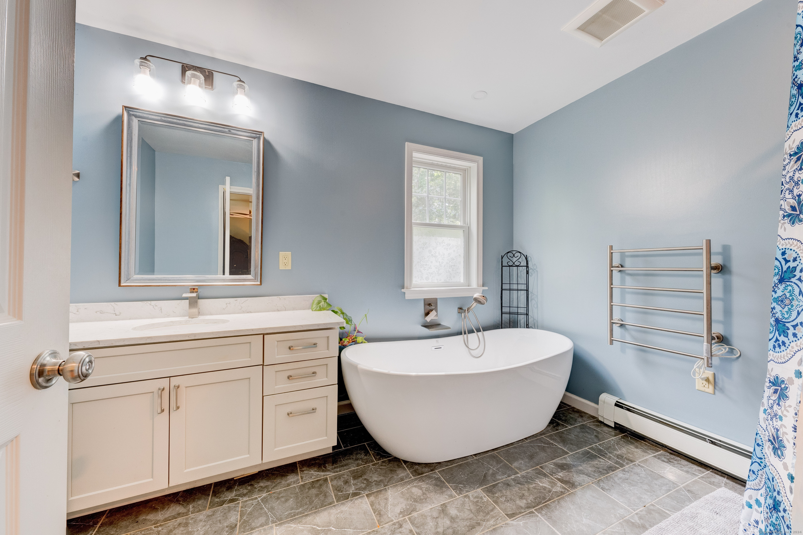 404 Bassetts Bridge Road Mansfield, CT 06250 - Photo 26 of 40 primary bath