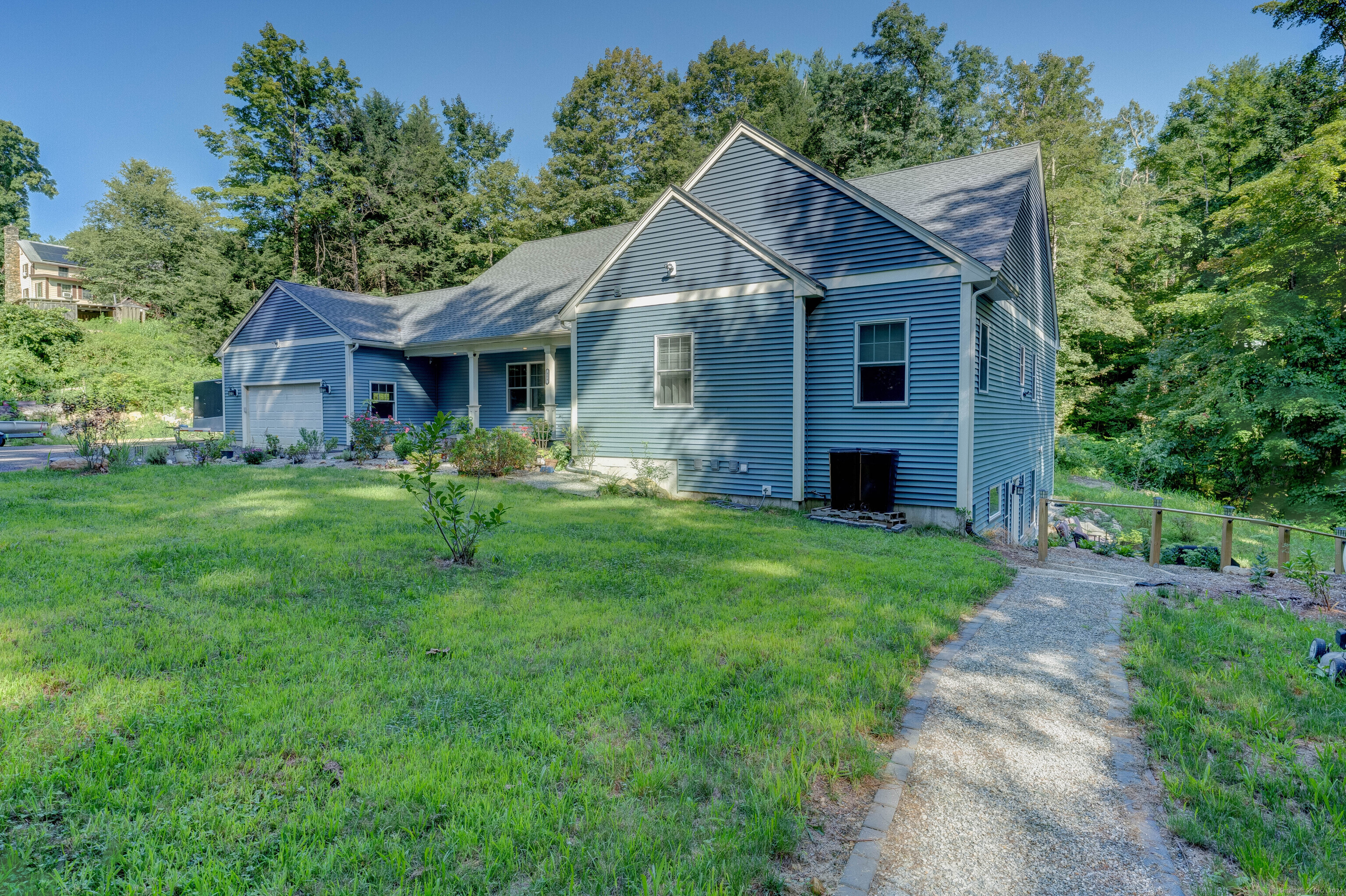 404 Bassetts Bridge Road Mansfield, CT 06250 - Photo 3 of 40 front