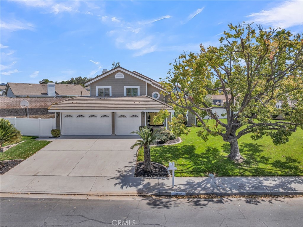 6842 Frances Street Riverside, CA 92506 - Photo 6 of 60