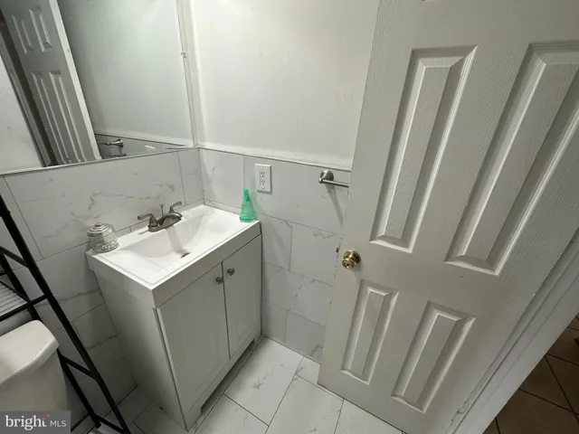 $1,600 | 4430 Solly Avenue, Unit 2, Philadelphia, PA 19136