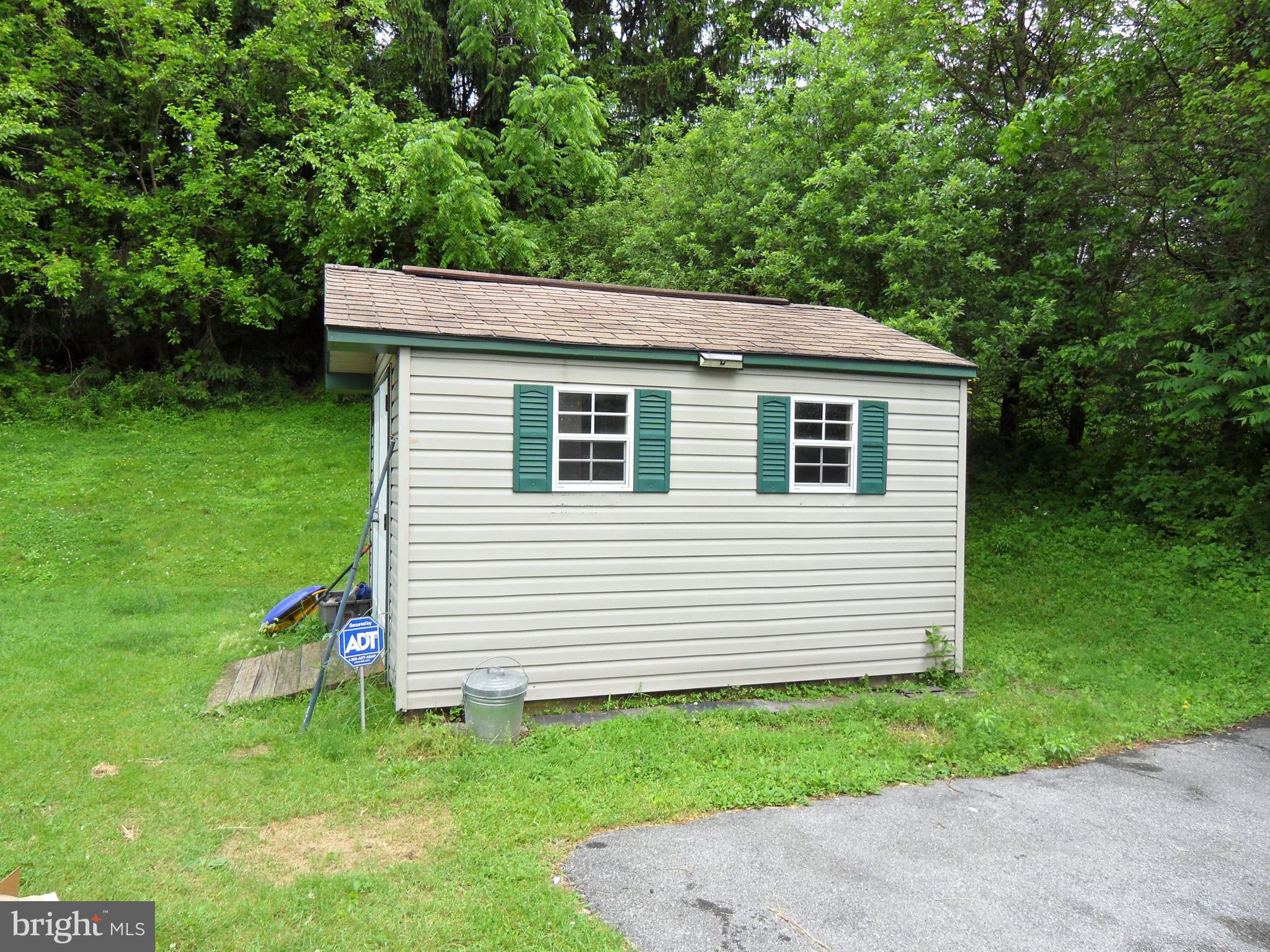 232 Oak Grove Road Pine Grove, PA 17963 - Photo 8 of 12 Gallery Image 8