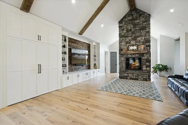 $2,199,000 | 32170 Bent Oak Trail, Niles, MI 49120