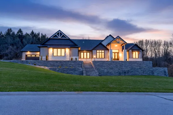 $2,199,000 | 32170 Bent Oak Trail, Niles, MI 49120