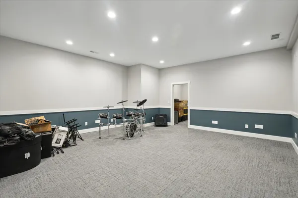 $2,199,000 | 32170 Bent Oak Trail, Niles, MI 49120