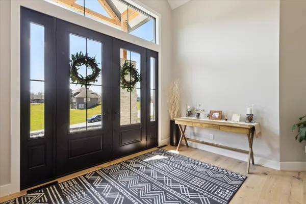 $2,199,000 | 32170 Bent Oak Trail, Niles, MI 49120