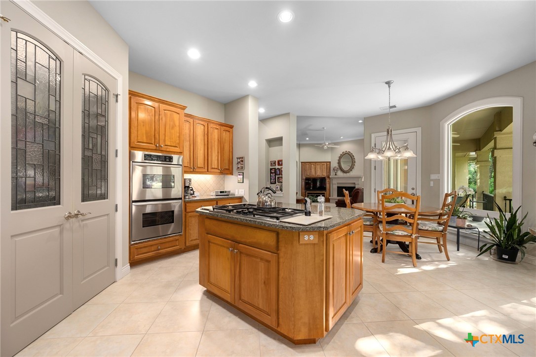 29 Meadows End Georgetown, TX 78628 - Photo 12 of 38 beautiful kitchen with island
