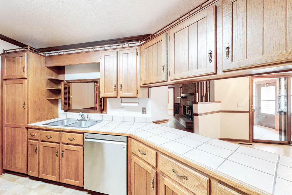 805 Kimball Pond Road Aiken, SC 29803 - Photo 7 of 35 Kitchen!