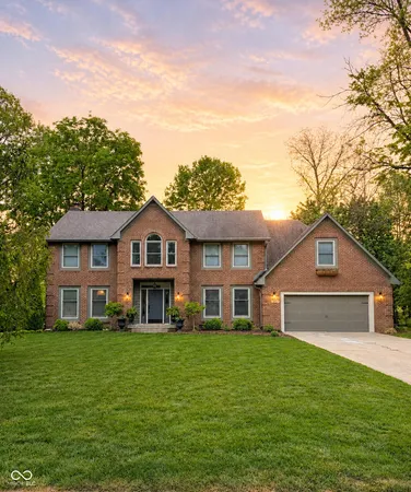 $559,000 | 3805 South Village Drive, New Palestine, IN 46163