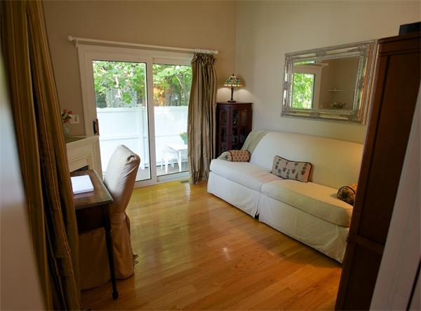 25 Marked Tree Road Needham, MA 02492 - Photo 4 of 13